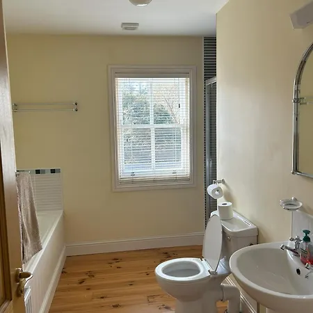 Number 2 Bank House *