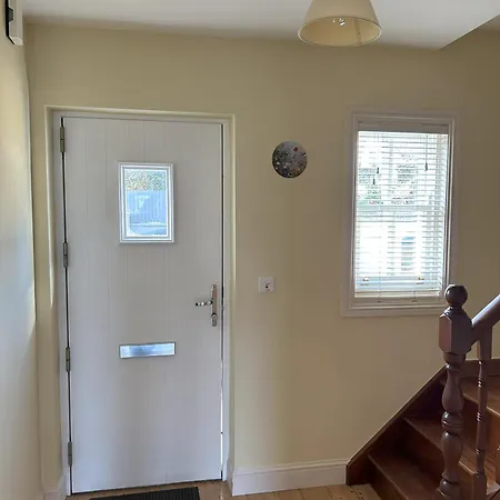 Number 2 Bank House * Schull