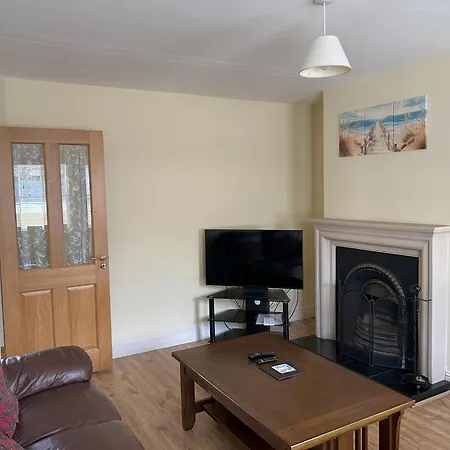 Number 2 Bank House Schull