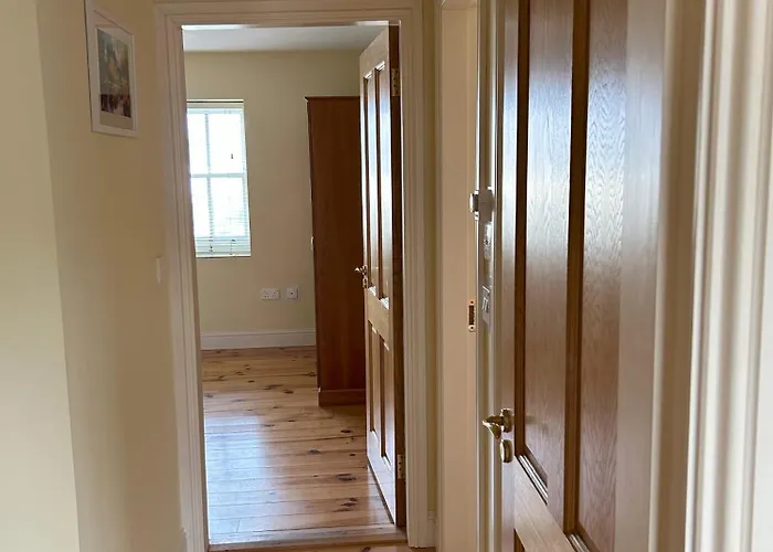 Number 2 Bank House *