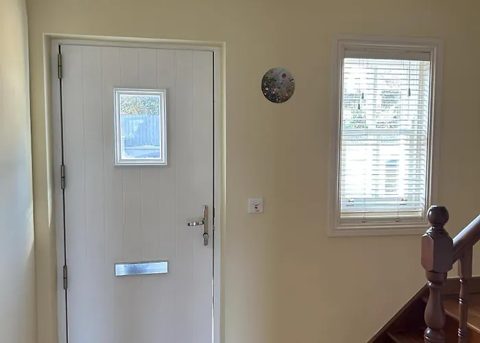 Number 2 Bank House * Schull